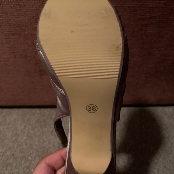 Pewter colored slingback peep-toe shoes size 38 - Picture 3 of 3